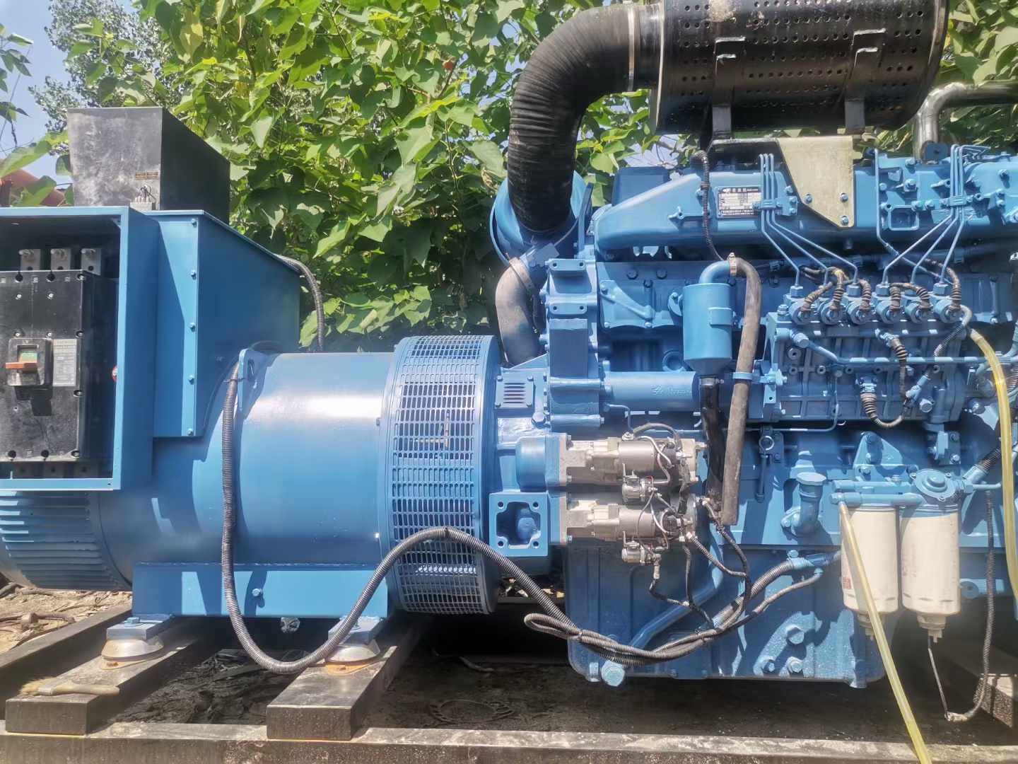 遂平详细说明降低 800kW 柴油发电机输出电流波动的方法