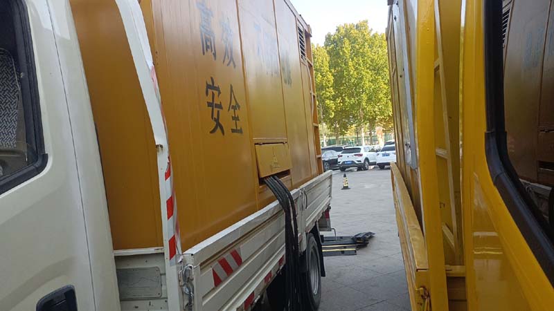 遂平如何判断柴油发电机组和UPS电源的切换时间是否符合要求？